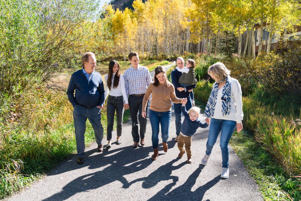 Vail Extended Family Session in the Colorado Fall Colors - Story Lens ...